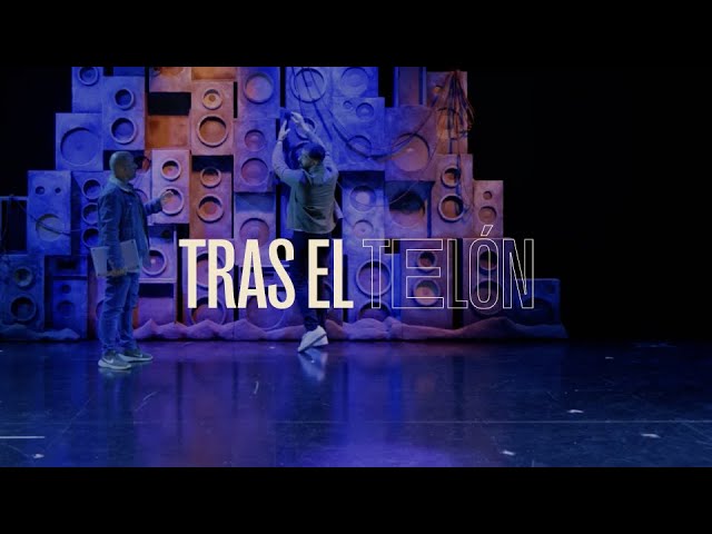 Fotograma del vídeo «Tras el telón: atrezzo y escenografía en el Gran Teatro CaixaBank Príncipe Pío». Se abre en YouTube en una ventana nueva.